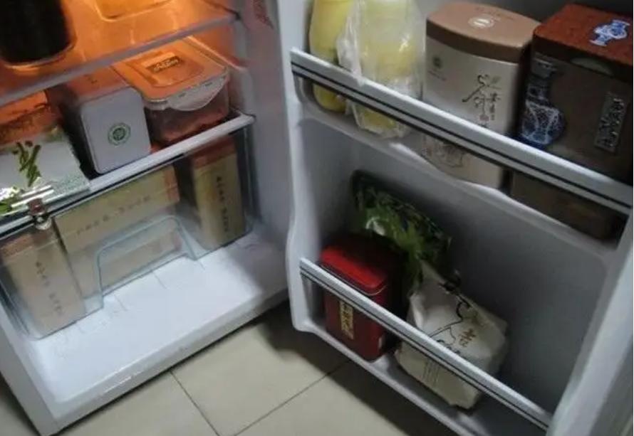 茶叶从冰箱拿出来能不能立即打开,茶叶放冰箱冷藏里再拿出来会坏吗