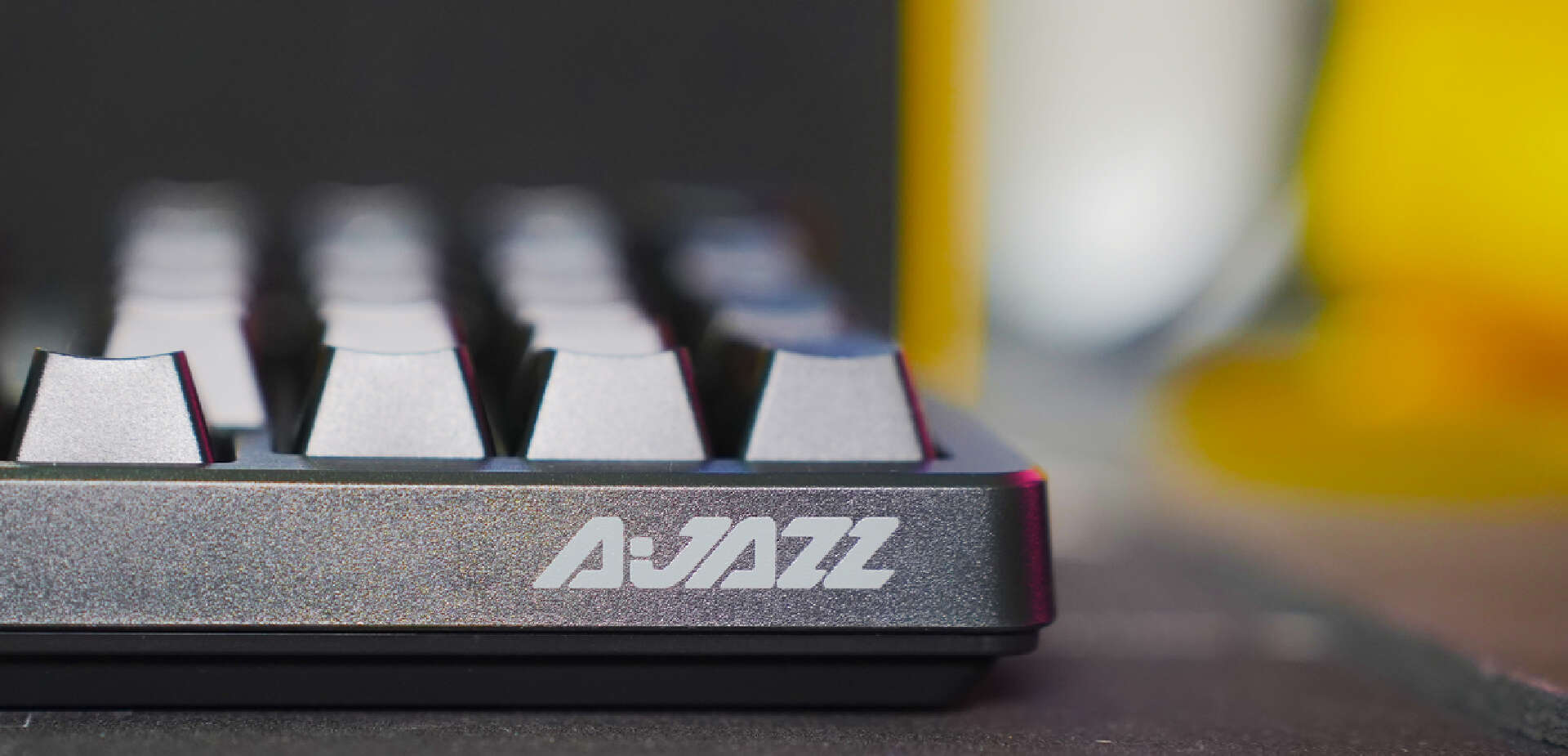 黑爵aj199和雷蛇v3差距,黑爵鼠标aj199和pro