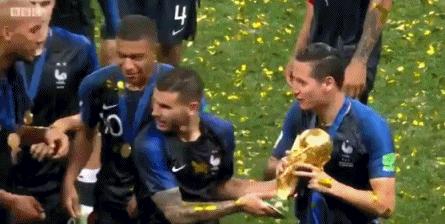 哪些球队无缘世界杯感到遗憾,没有参加过世界杯的10大巨星