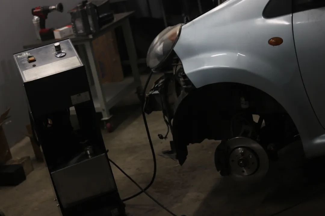 2010款比亚迪f0翻新案例,比亚迪f0全车翻新喷漆多少钱