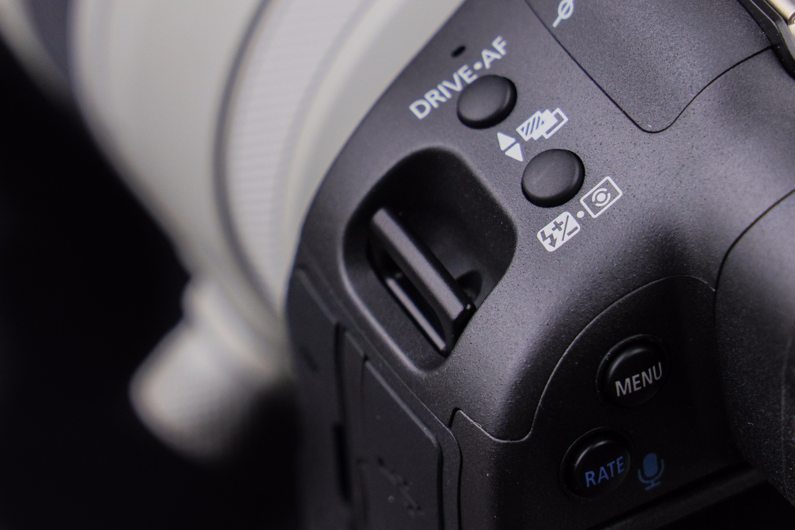 佳能canoneosr3测评,佳能eosr3震撼登场