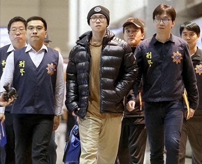 被母亲喂养12年、同床15年，痴狂到畸形的母爱将爱子送进监狱