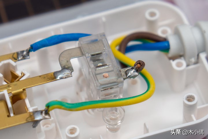 排插各个品牌测评,最好的国产排插拆解对比