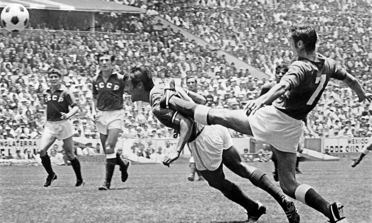 世界杯不夺冠就枪毙,不赢球就枪毙