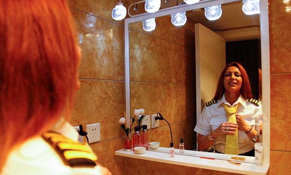 昆明航空的美国女机长金贝丽,美国飞行员金贝丽在中国的生活