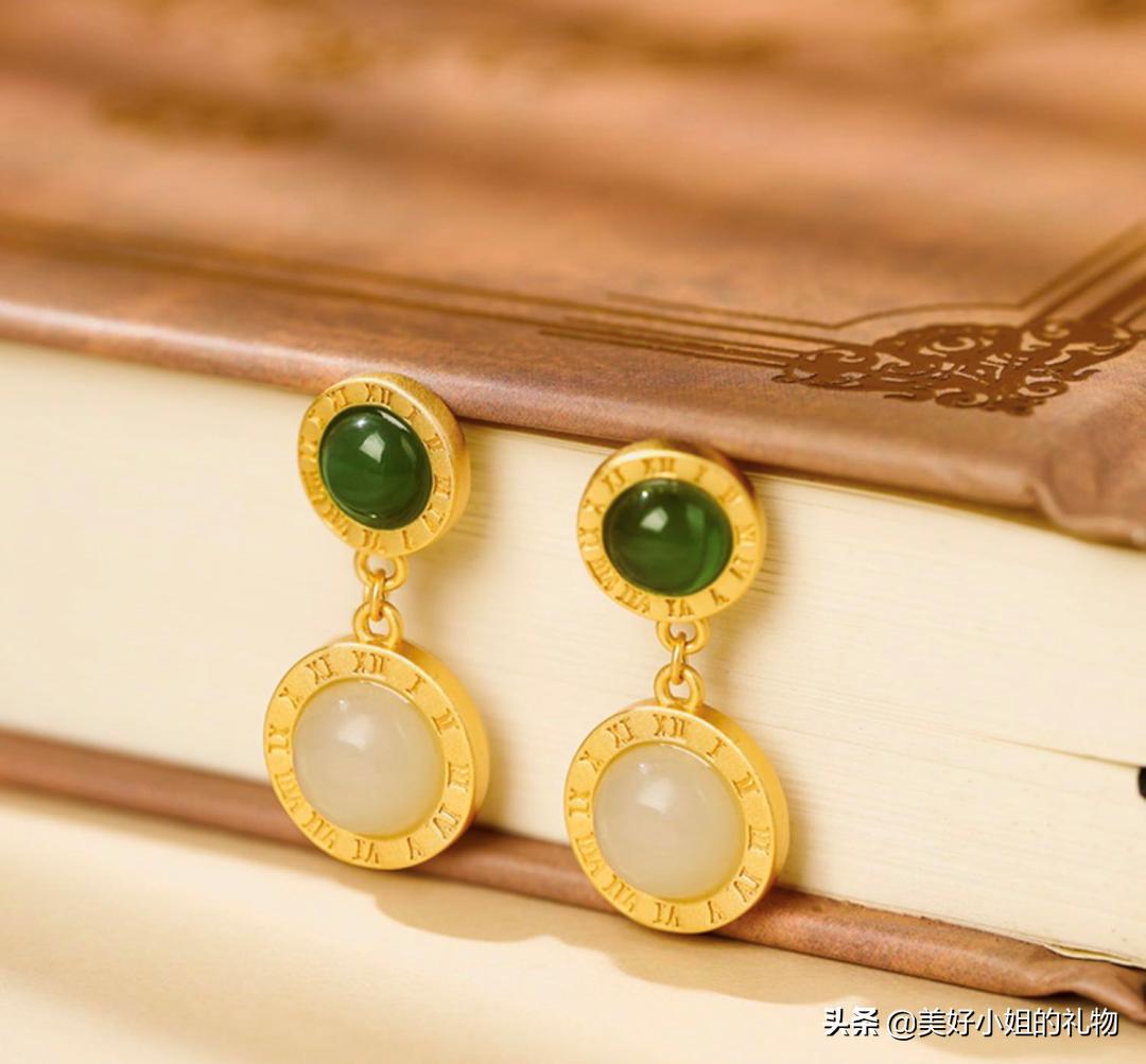 母亲节礼物项链黄金推荐,母亲节礼物排行榜前十名黄金饰品