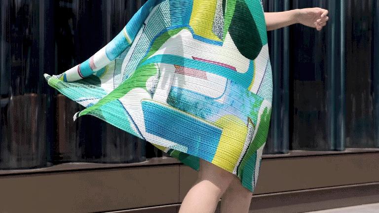 三宅一生限定系列上线！点亮夏日缤纷色彩