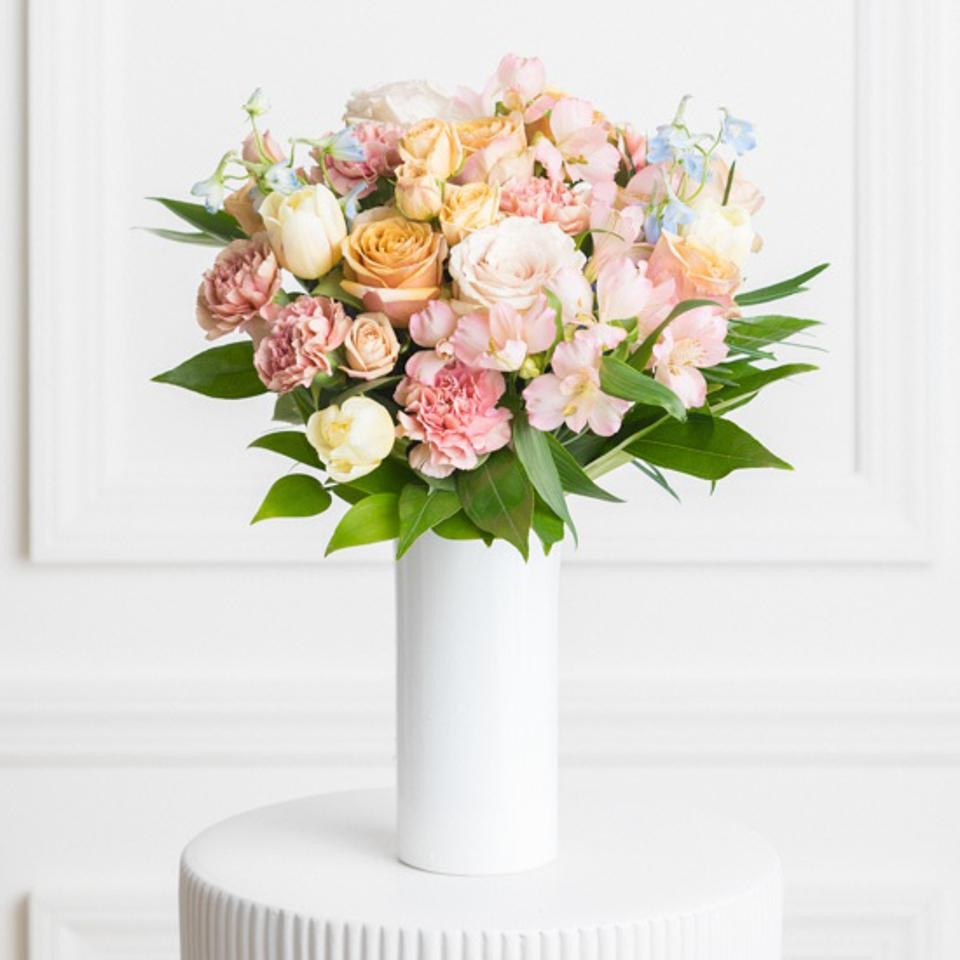 花店母亲节准备哪些鲜花,母亲节送花送什么花好高级又美丽