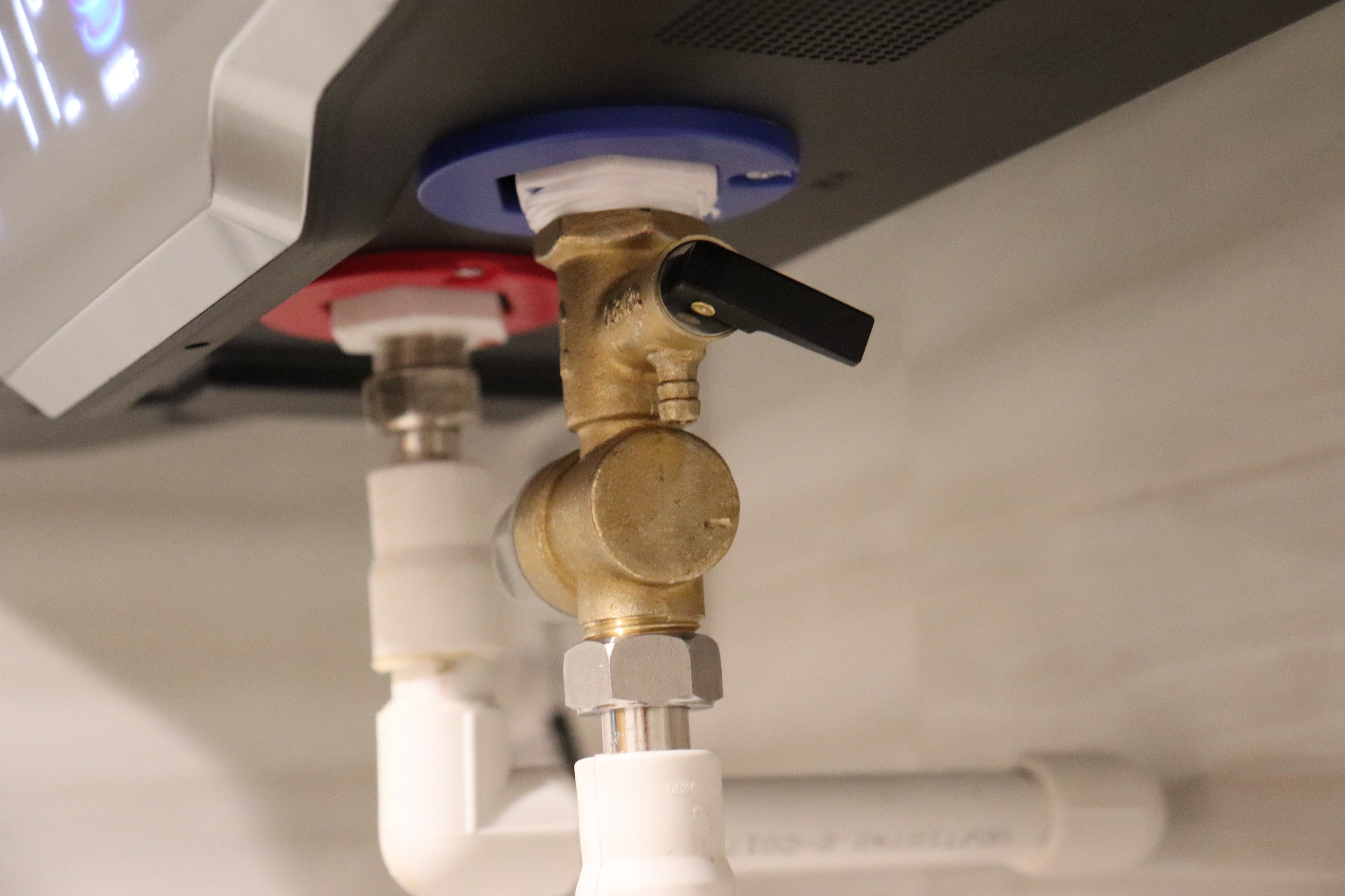 换热水器遇到的问题,换了台电热水器