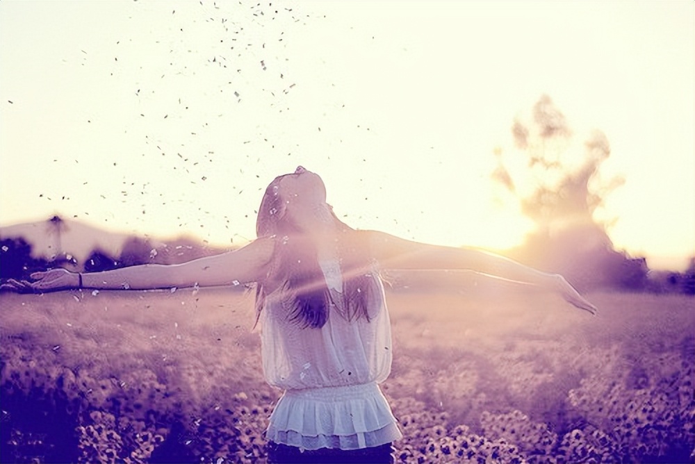 元气满满幽默的早安句子,元气满满的早安问候语短句