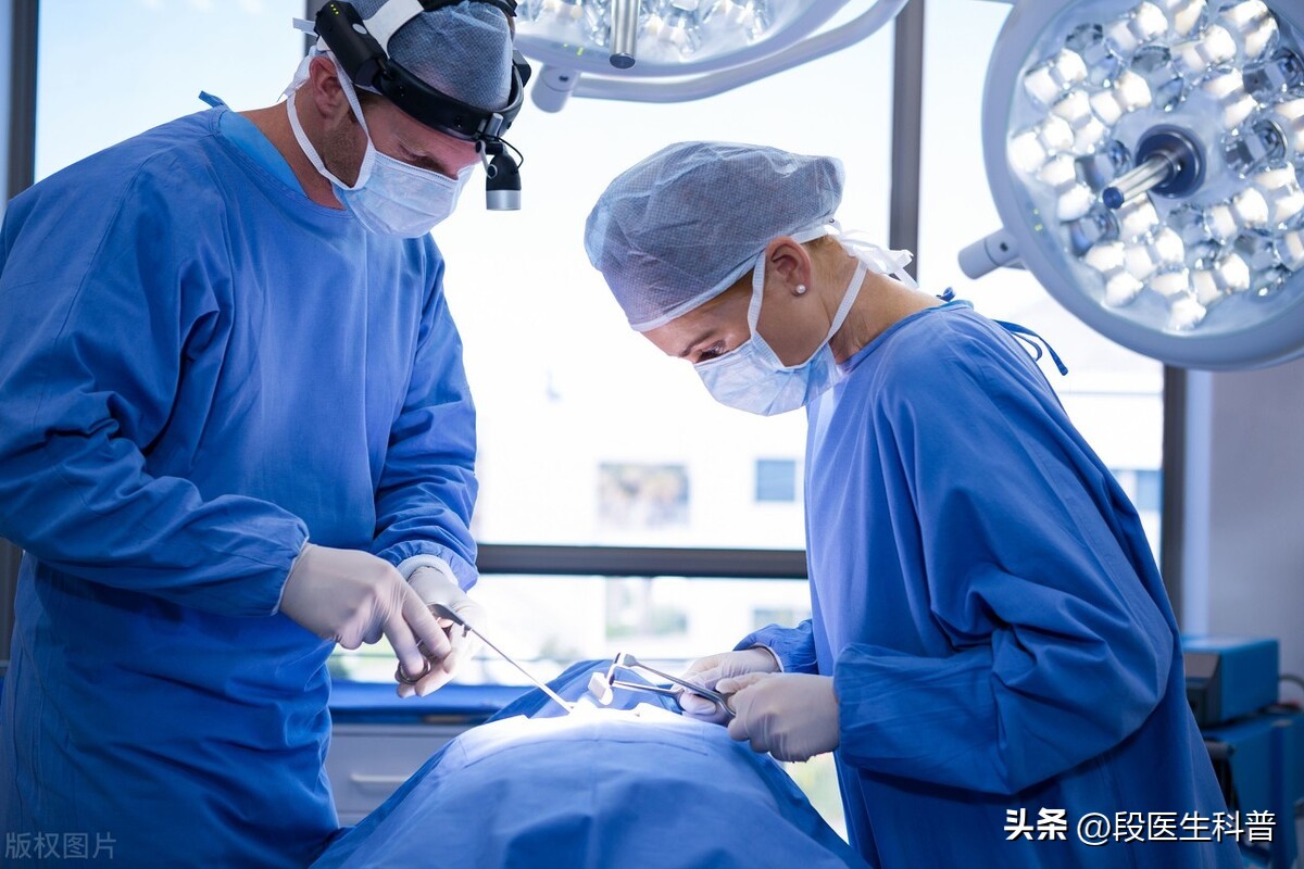 手心有汗不敢和男朋友握手,手心出汗怎么根除