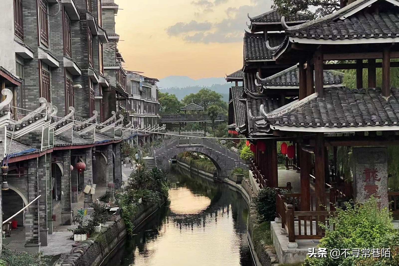 这里有许多历史悠久的古镇,从历史中走来的古镇