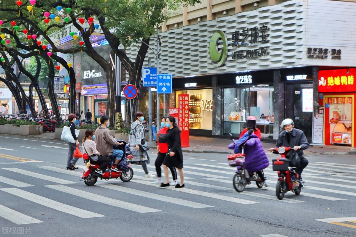 三千元买台铃爱玛还是雅迪电动车,爱玛雅迪台铃到底哪个比较好一点