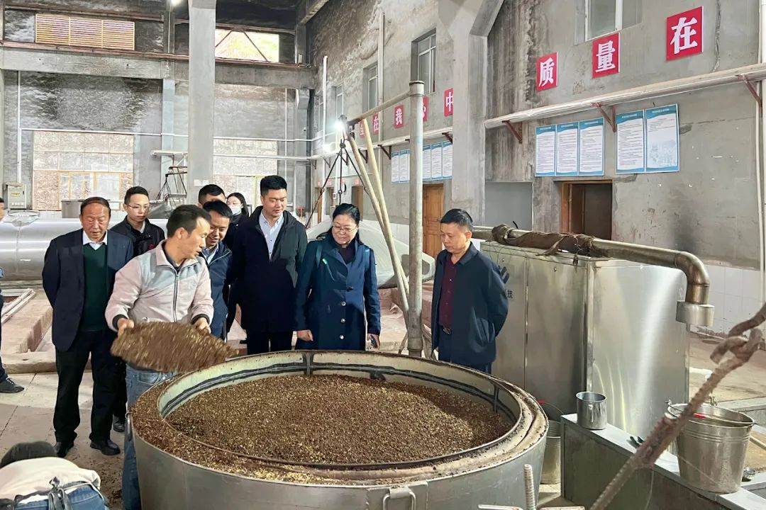 仁怀市酒业协会专家,遵义白酒行业商会专家组