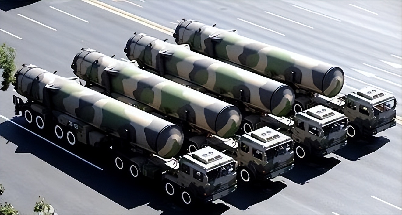 2005年女子美金买菜，菜贩儿子发现端倪，细查牵出东风导弹泄密案