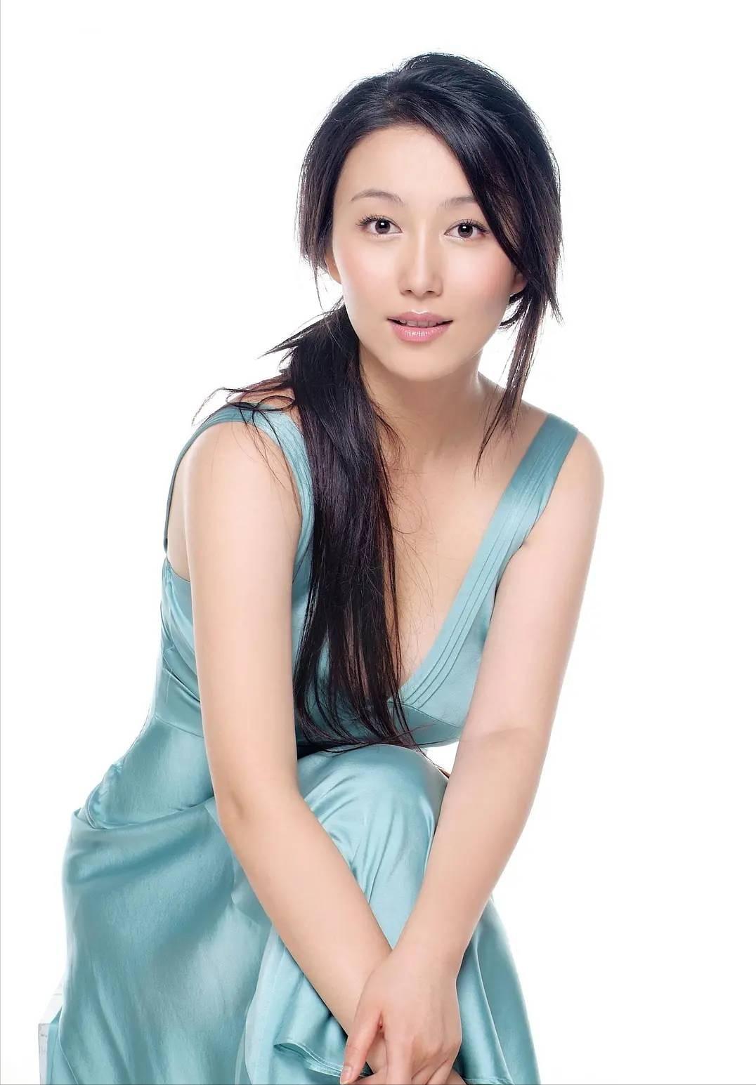 女演员丁柳元的抖音短视频,丁柳元惊艳写真集