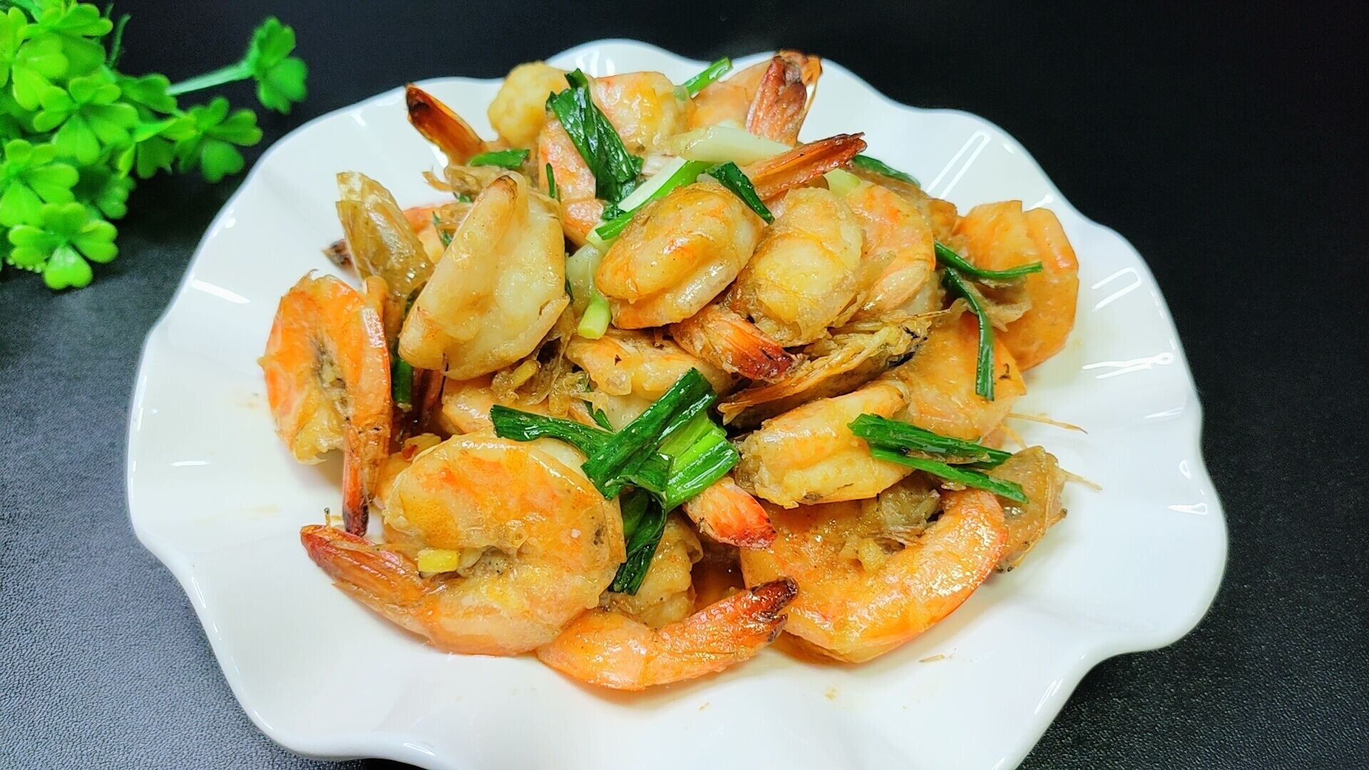 冻的大虾需要焯水吗,冻过的大虾怎样烤好吃