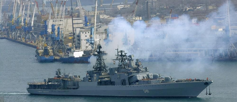 俄军舰在日本海进行军演,日方军舰突然进犯