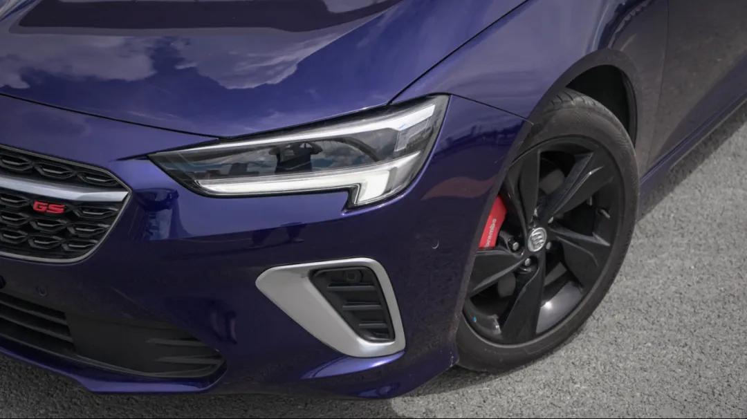 别克君威gs买精英还是尊贵,别克君威gs值不值得买