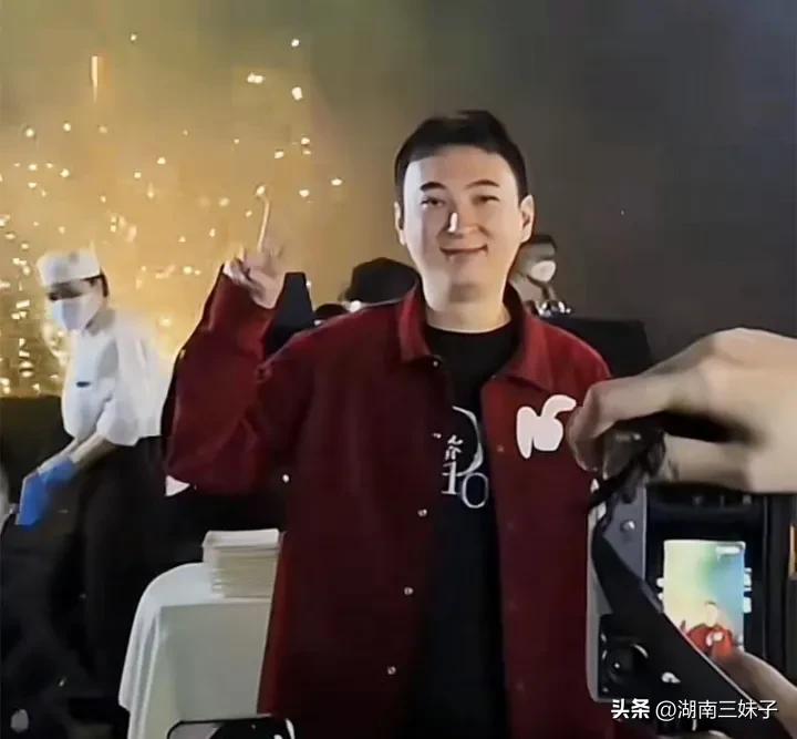 上海打人者王某某系王思聪,上海警方通报王某某殴打路人