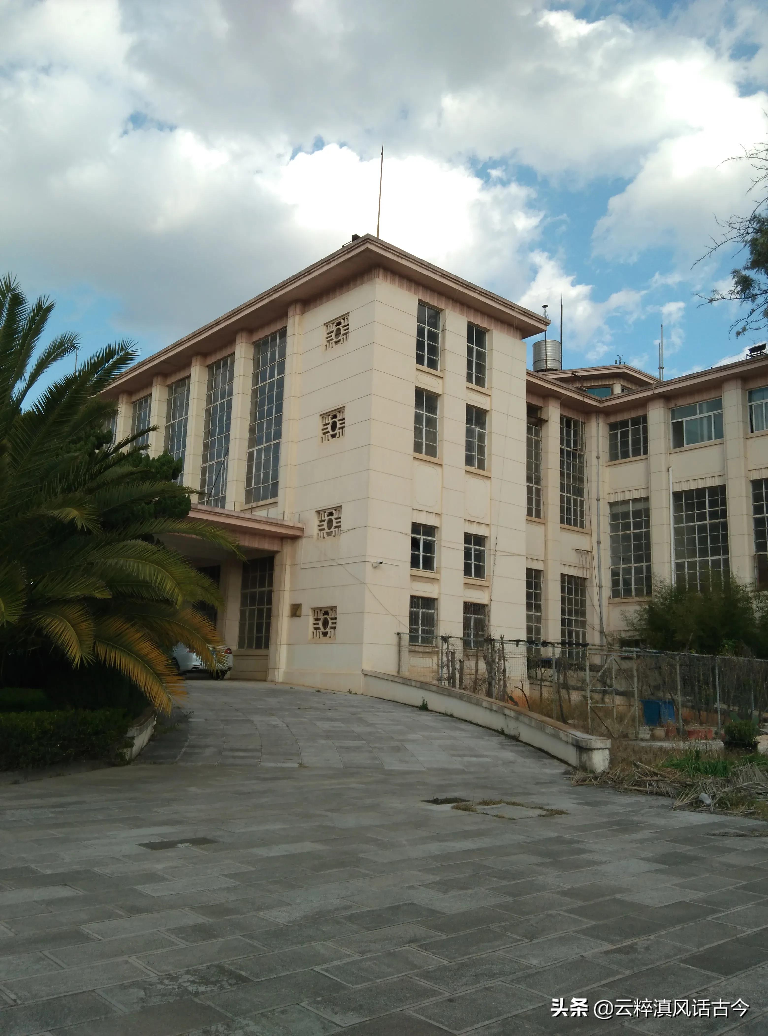 云南为何是近代航空飞行实力最强的省份，两座昆明候机楼来作证