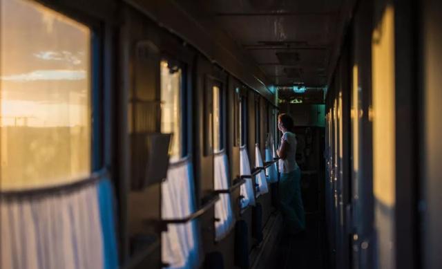 我国最难买的火车票，全程6天横跨三国，价格比机票贵却一票难求