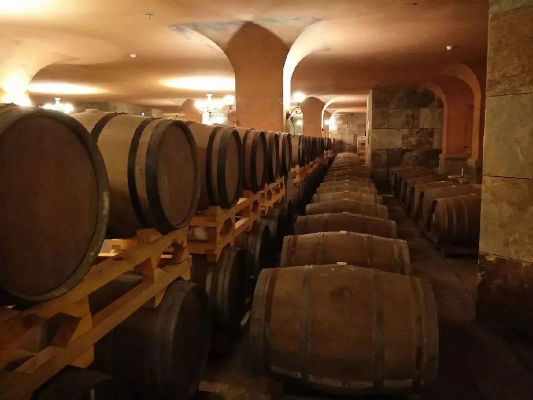 自酿葡萄酒老公喝中毒,自酿葡萄酒喝出人命