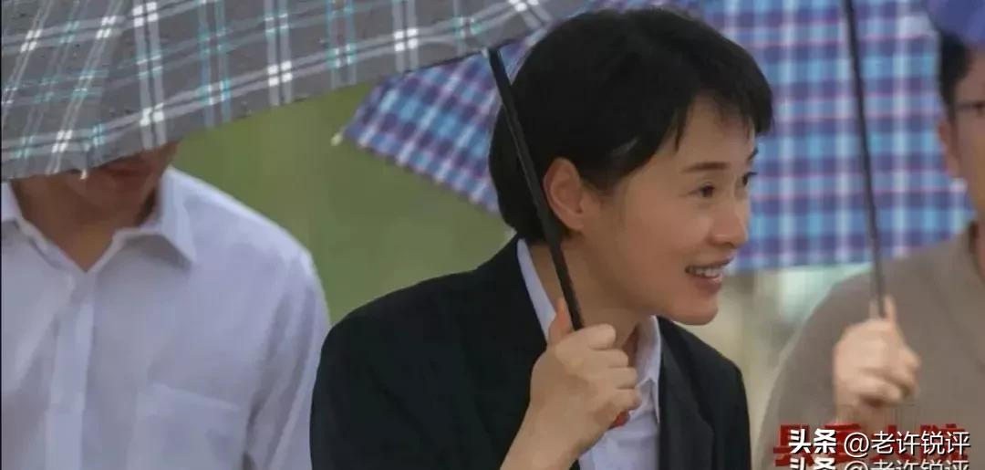 看过《县委大院》的人才明白，害死州委书记多杰的，根本就不是酒