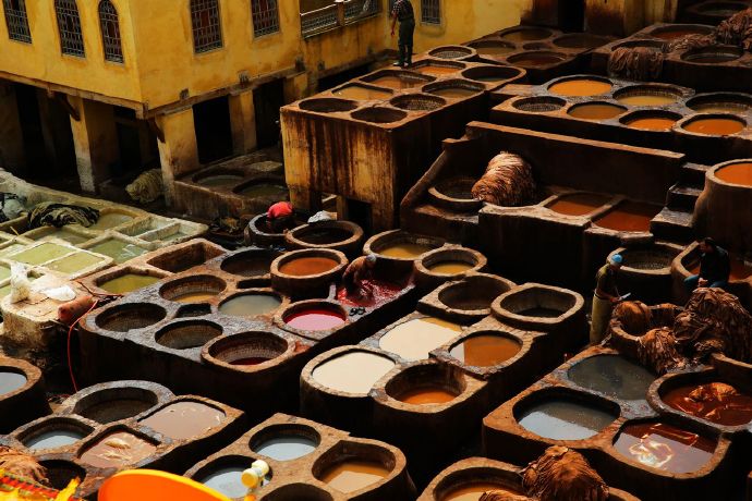 摩洛哥皮革大染坊菲斯 (摩洛哥的皮革染坊)