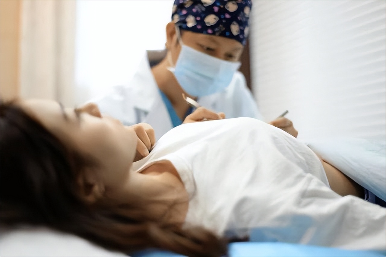 隆胸有什么副作用和危害,隆胸带来的副作用