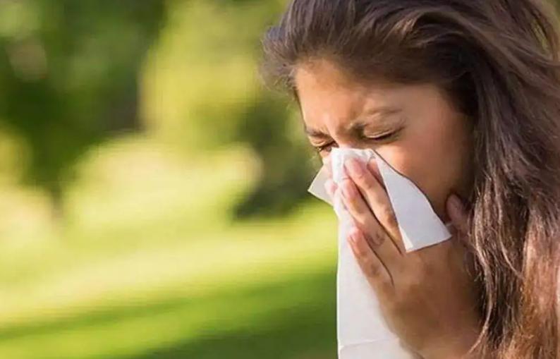 过敏性鼻炎一直鼻塞不通气怎么办,过敏性鼻炎鼻塞流鼻涕打喷嚏眼痒