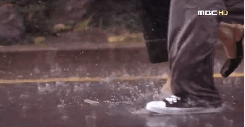 20多年了，这个姿势还是撩妹必杀技