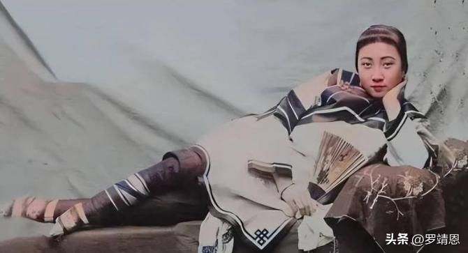 【晚清*楼青**秘影】*楼青**女媚态撩心，丰乳肥臀，风情难挡！