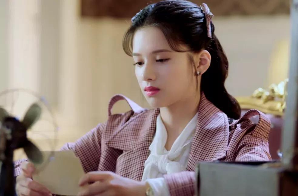 刘浩存杨幂同台,刘浩存演戏被吐槽名场面