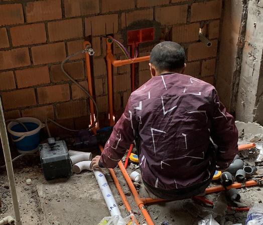 二楼返水的治理方案有哪些,如何彻底处理二楼卫生间返水问题