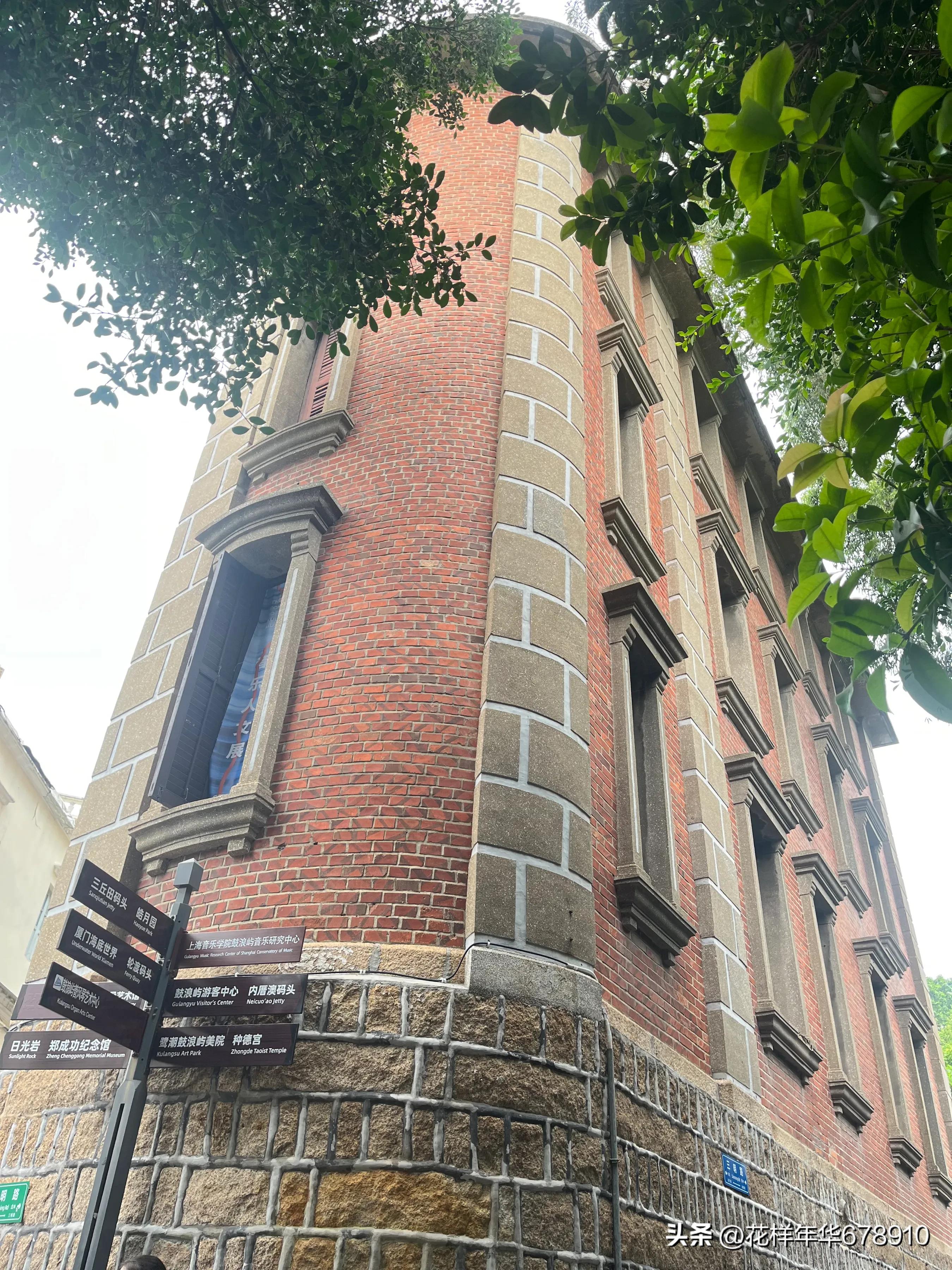 美丽的鼓浪屿鹭岛游艇夜游,美丽的厦门鼓浪屿海边沙滩风景