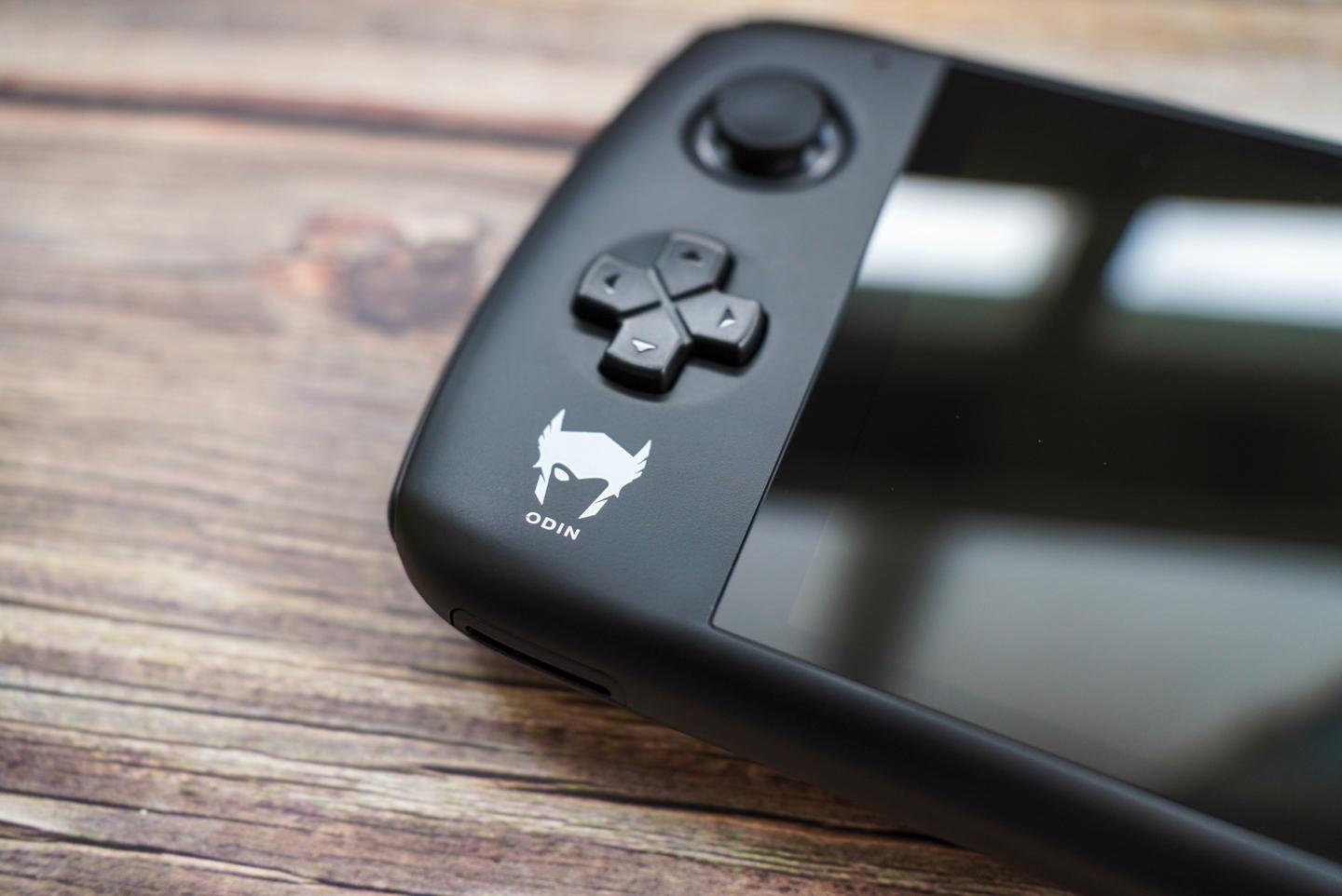 ayaneo安卓掌机评测,aynodin奥丁安卓游戏机测评