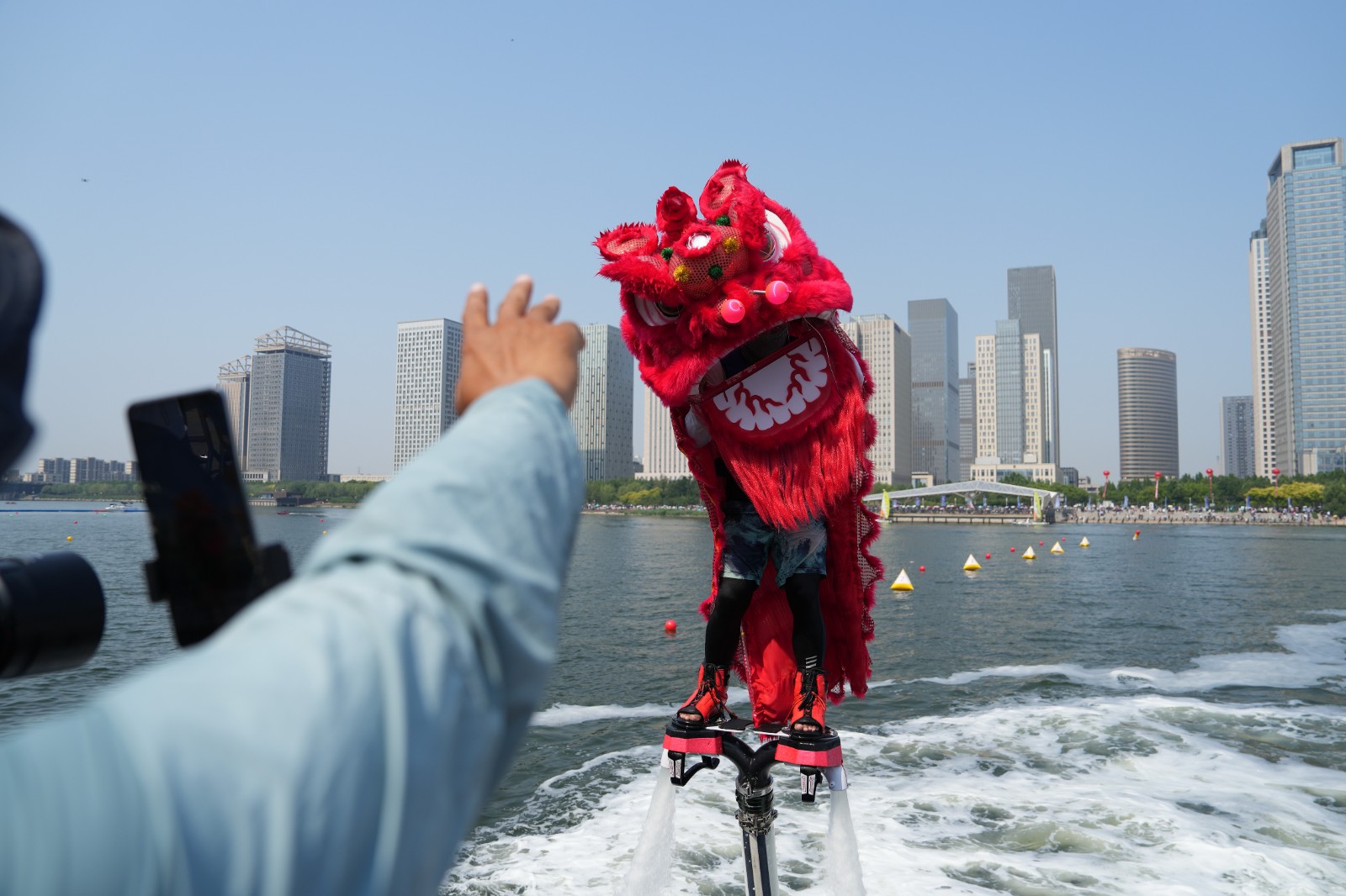 滨海龙舟赛热火朝天,滨海新区向海乐活节有什么活动