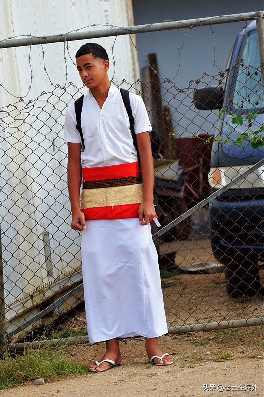 汤加面临的是火山喷发还是海啸,汤加火山爆发汤加还好吗