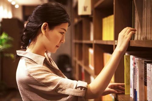 23年后亲生母亲找上门,养父母24年考上博士后认亲