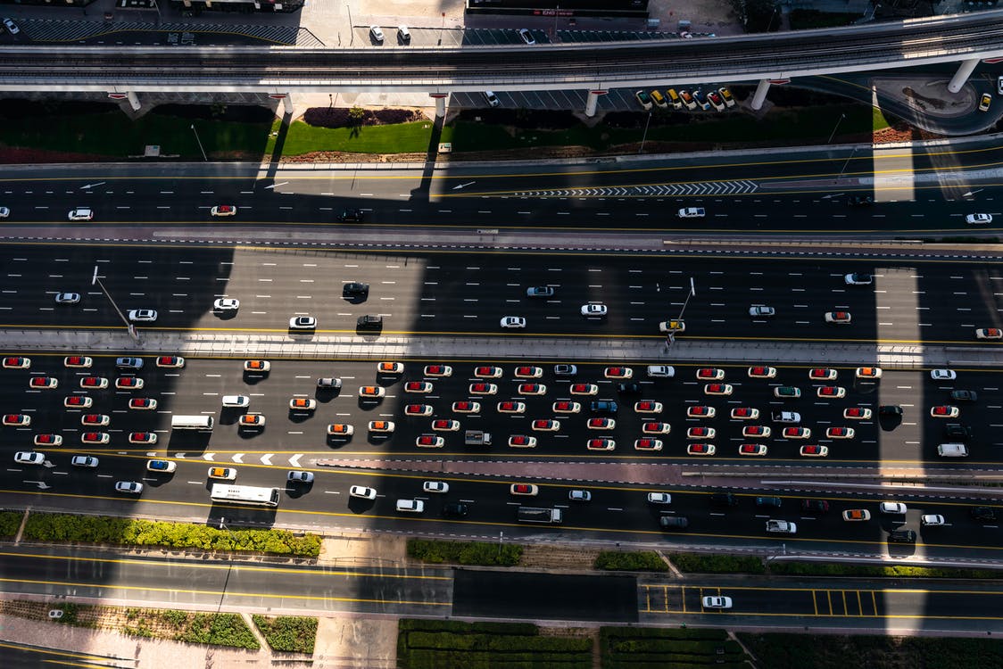 华为腾讯高德美团混战中，网约车司机：收入不涨就跟我无关