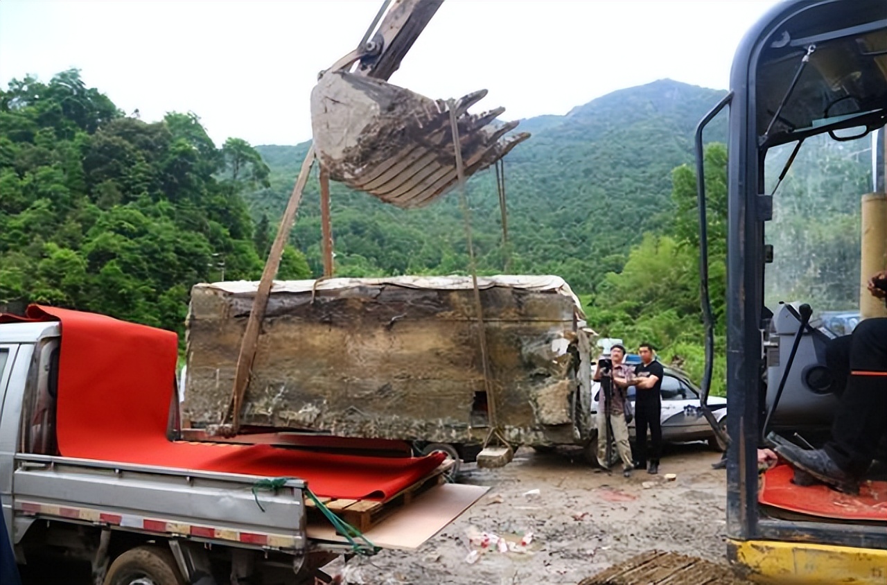 浙江老农翻建老宅竟再挖出天价宝,浙江老农翻新房子