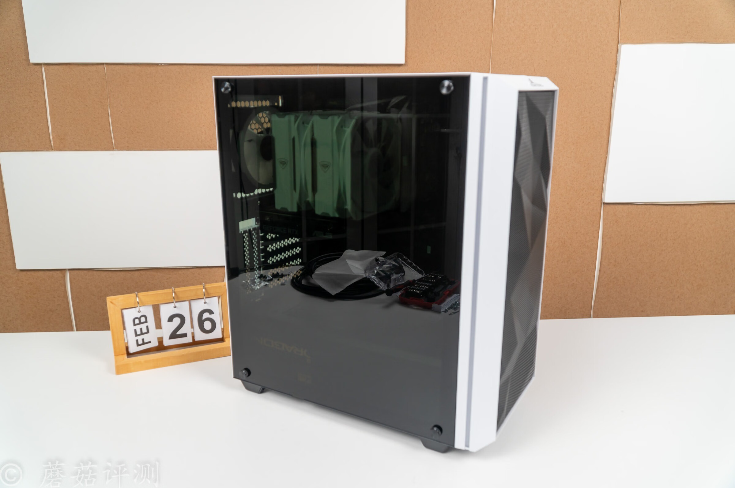 攒了好久的钱终于派上了用场,攒了很久的钱换电脑