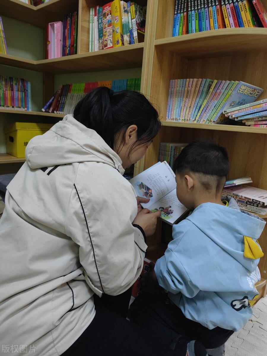 孩子不肯原谅父母该怎么开导,小孩不肯道歉怎么办