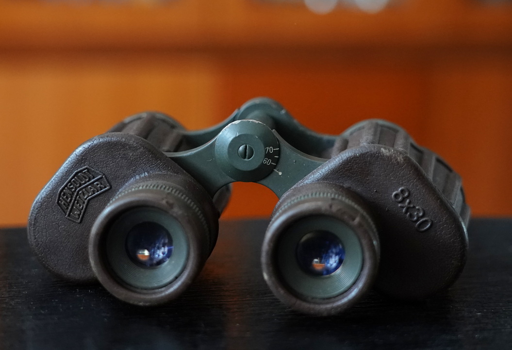 收藏了30年的望远镜,二战时期的军用高倍望远镜