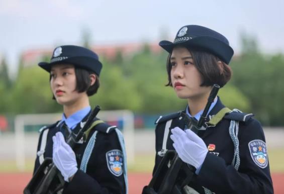 大学生公务员国考条件和标准,新政策本科学历可以报考公务员吗