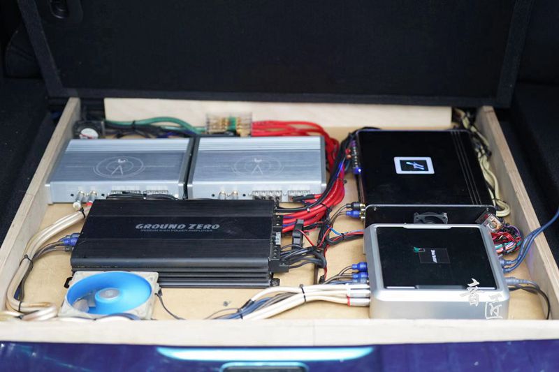 本田冠道改装res声浪,本田冠道改装全车音响7喇叭