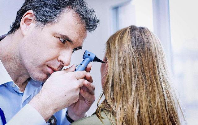 为什么有的是干耳屎有的是湿的,为什么耳屎是湿的或者干的