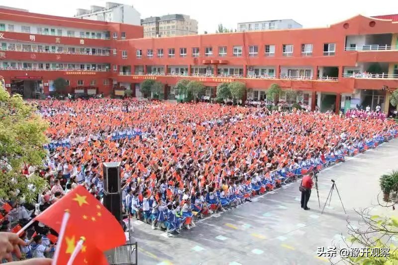 童心向党筑梦成长小学实施方案,小学红领巾心向党活动方案简洁