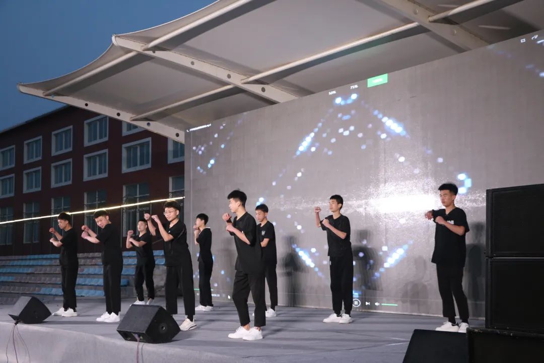 大连中港通关学校,大连中港通关学校位置